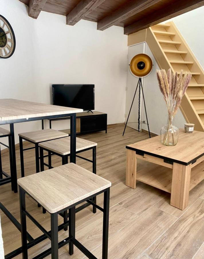 Delice De Nimes Apartamento Exterior foto