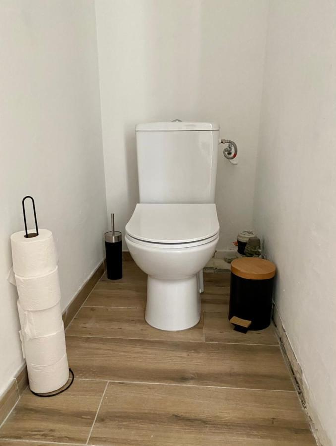 Delice De Nimes Apartamento Exterior foto